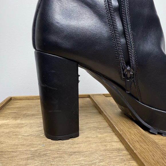 Juicy Couture Black Chunky Heel Ankle Boots - Picture 4 of 11